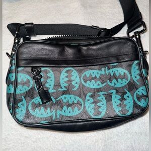Coach mens small crossbody. Never worn!